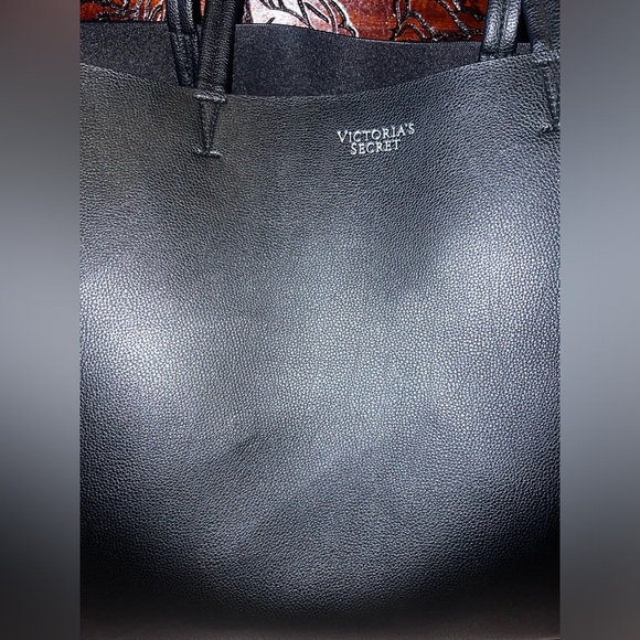 Victoria’s Secret, Black Bag🖤 - Picture 2 of 10